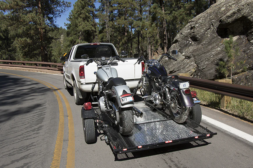 moto trailer